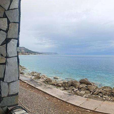 House Next To The Sea Side Apartment Derveni Bagian luar foto