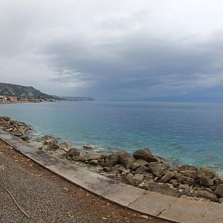 House Next To The Sea Side Apartment Derveni Bagian luar foto