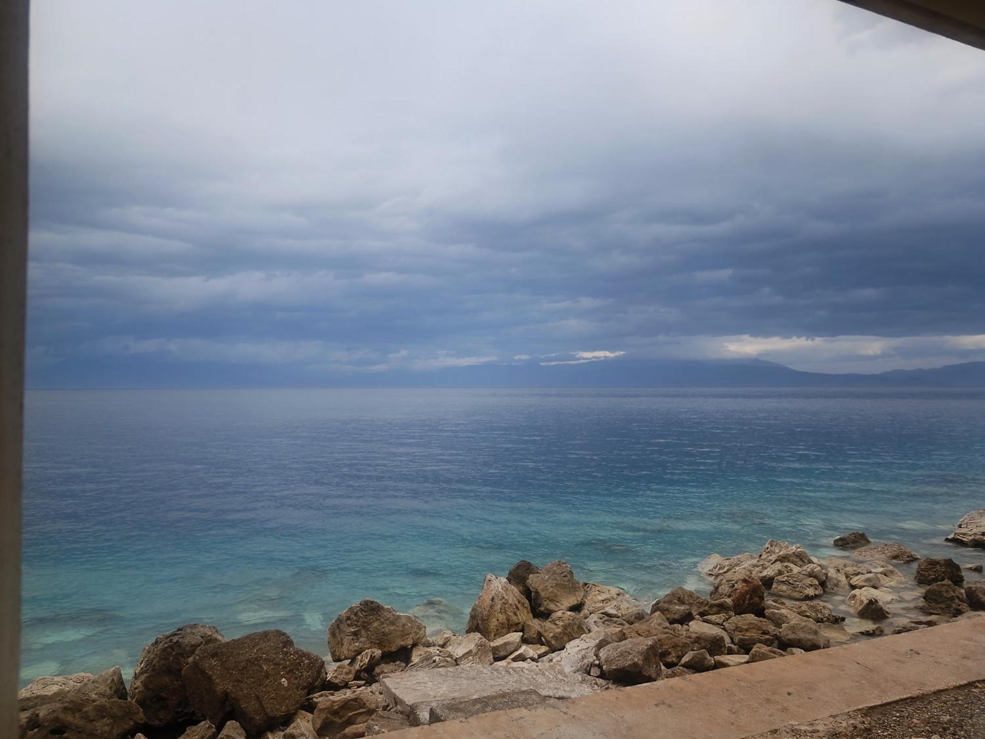House Next To The Sea Side Apartment Derveni Bagian luar foto