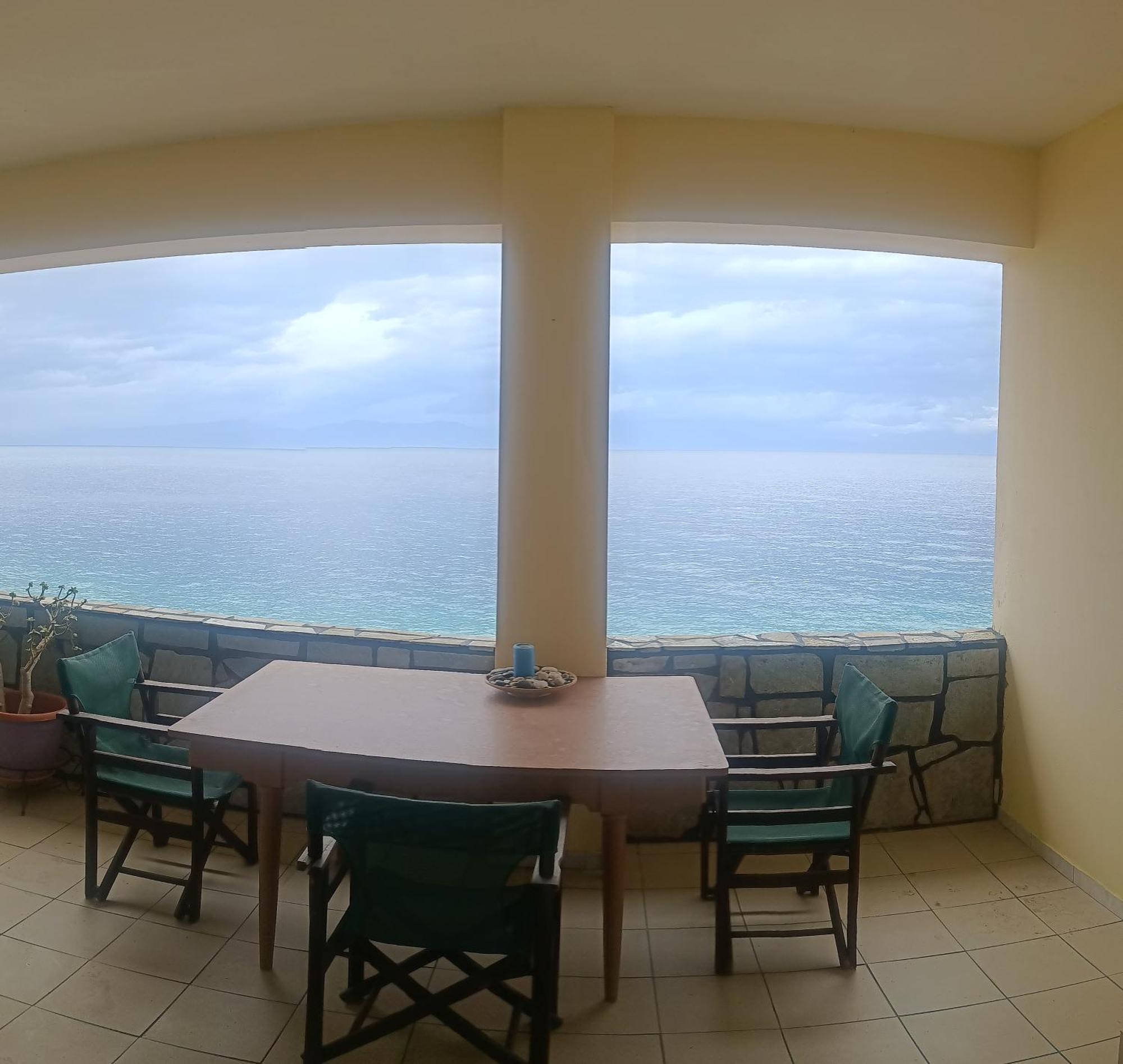 House Next To The Sea Side Apartment Derveni Bagian luar foto