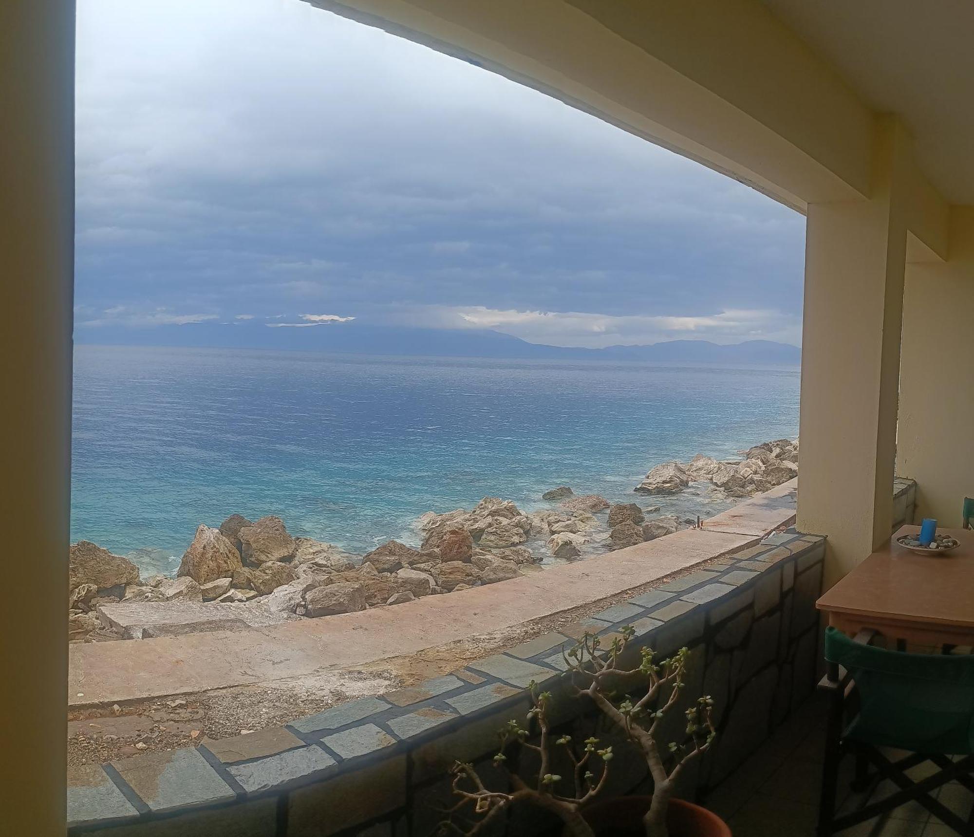 House Next To The Sea Side Apartment Derveni Bagian luar foto
